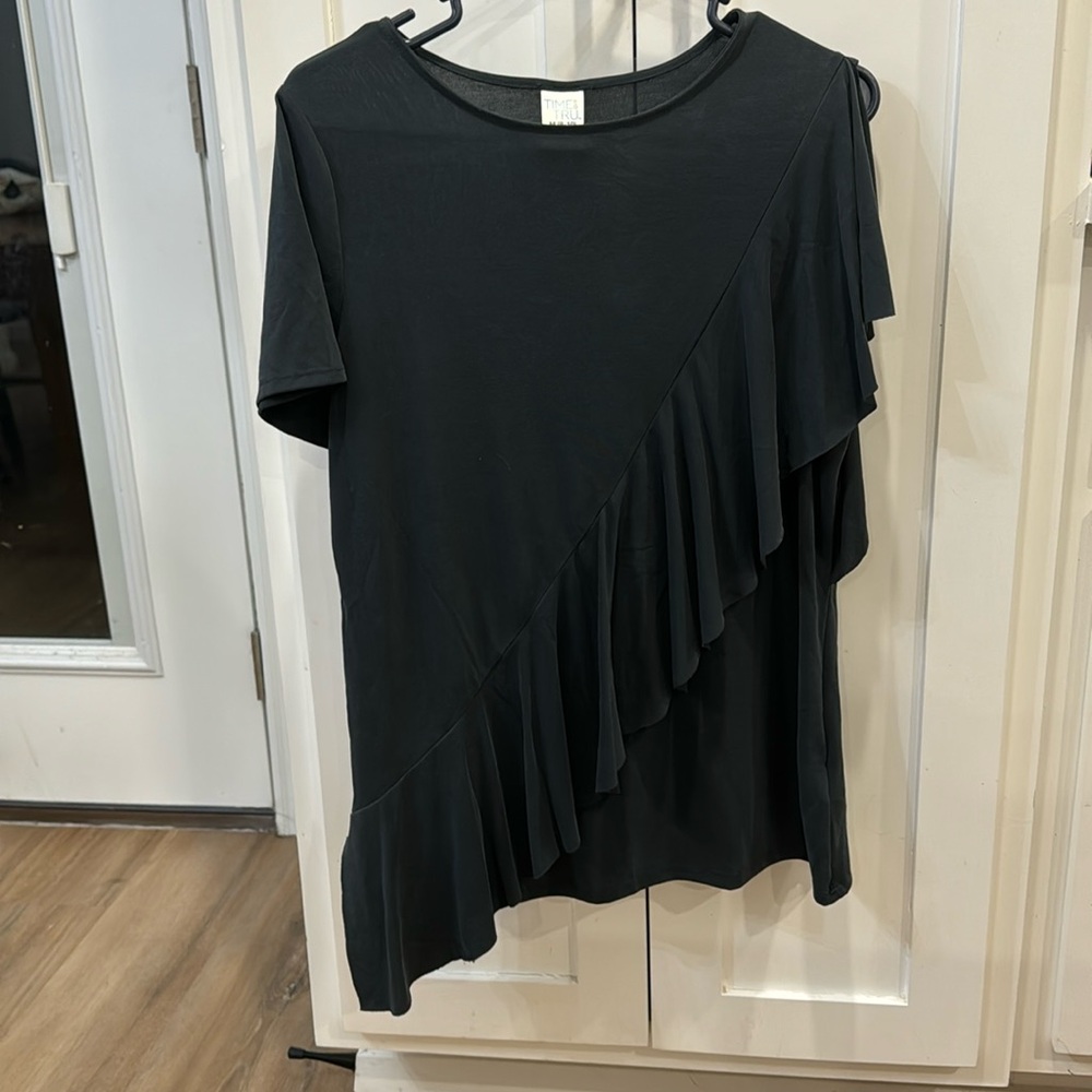 Women’s size medium 8-10.